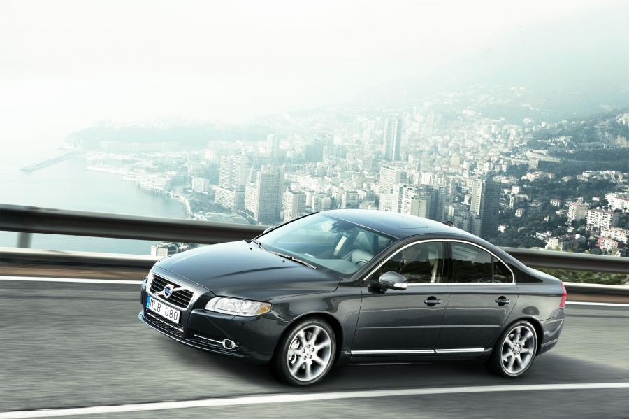 Volvo S80 2009 года  (фото 28 из 76)